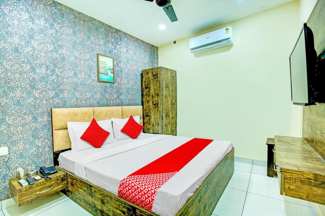 Hotel O Grace Villa Ludhiana Exteriör bild